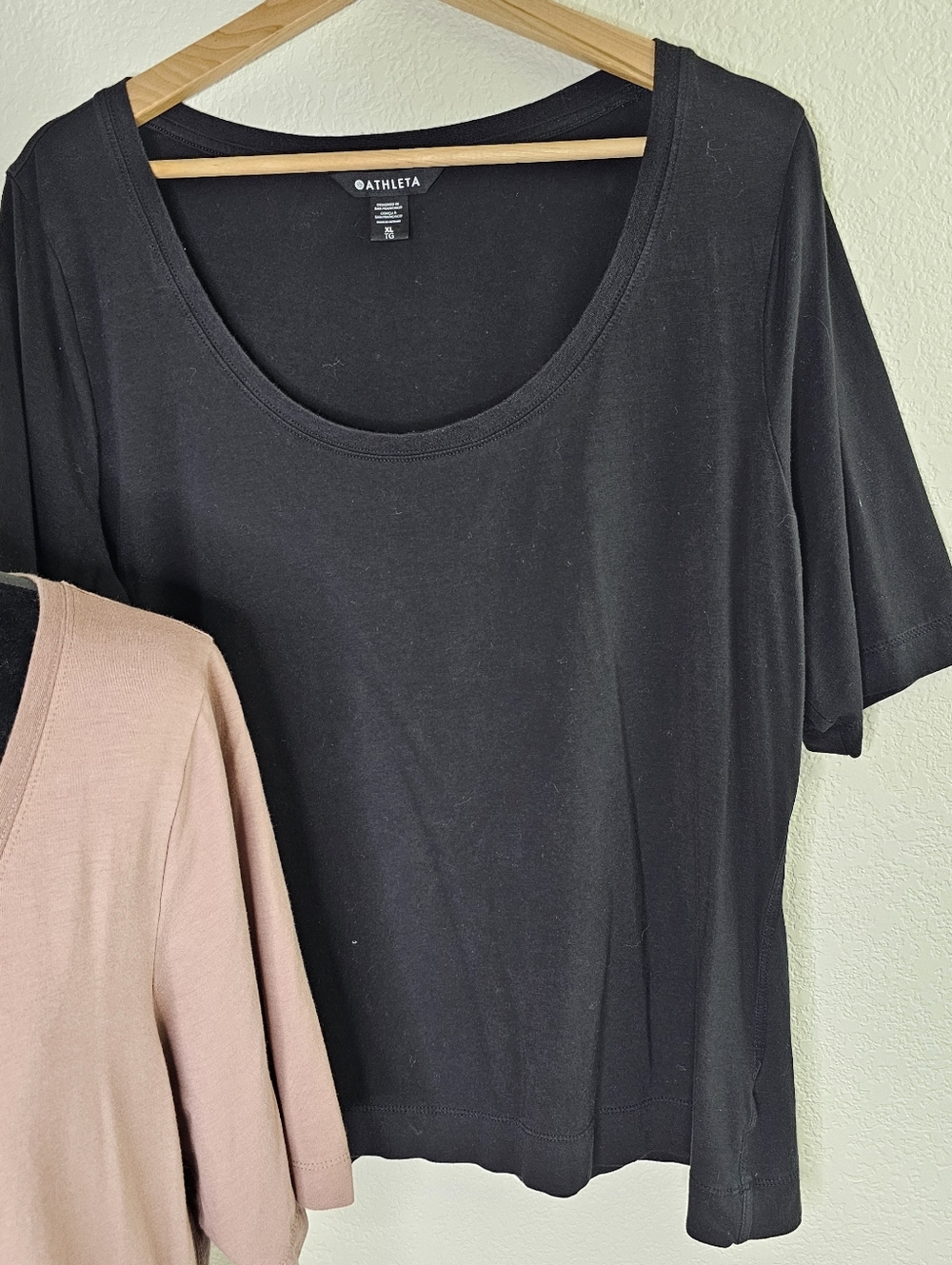 Athleta Outbound Scoop Half Sleeve Tops XL - Picture 3 of 6